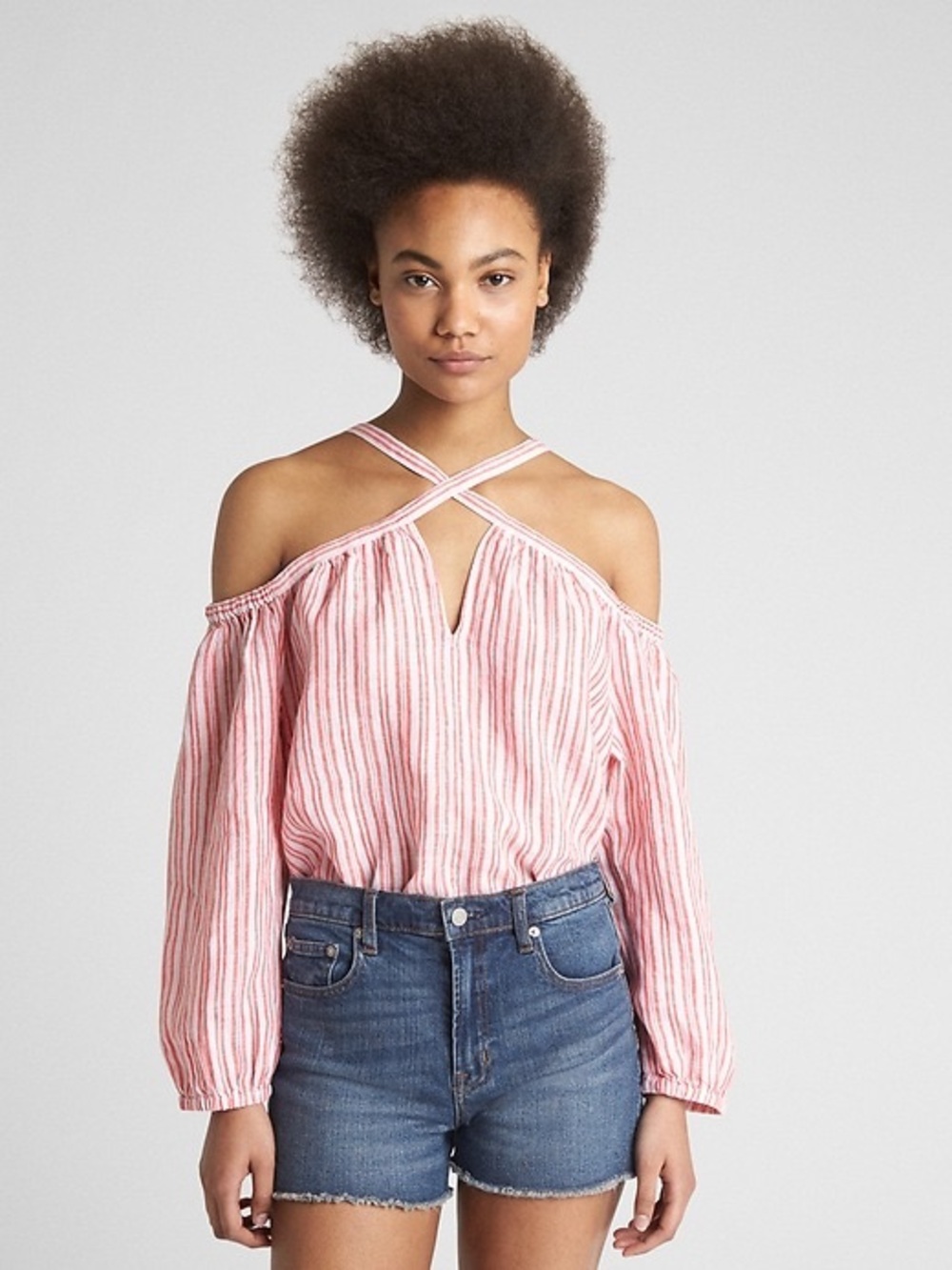 GAP Cold-Shoulder Red Stripe Top in
100% Linen Size Medium